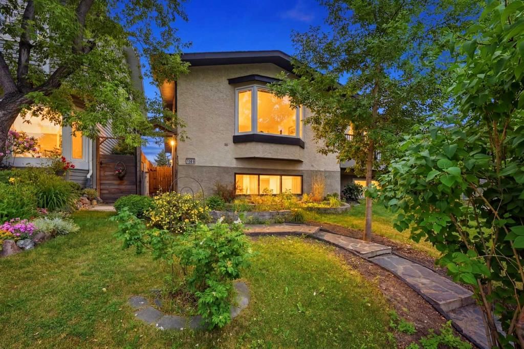 1004 Mckinnon Drive NE, Calgary — photo 2 of 50