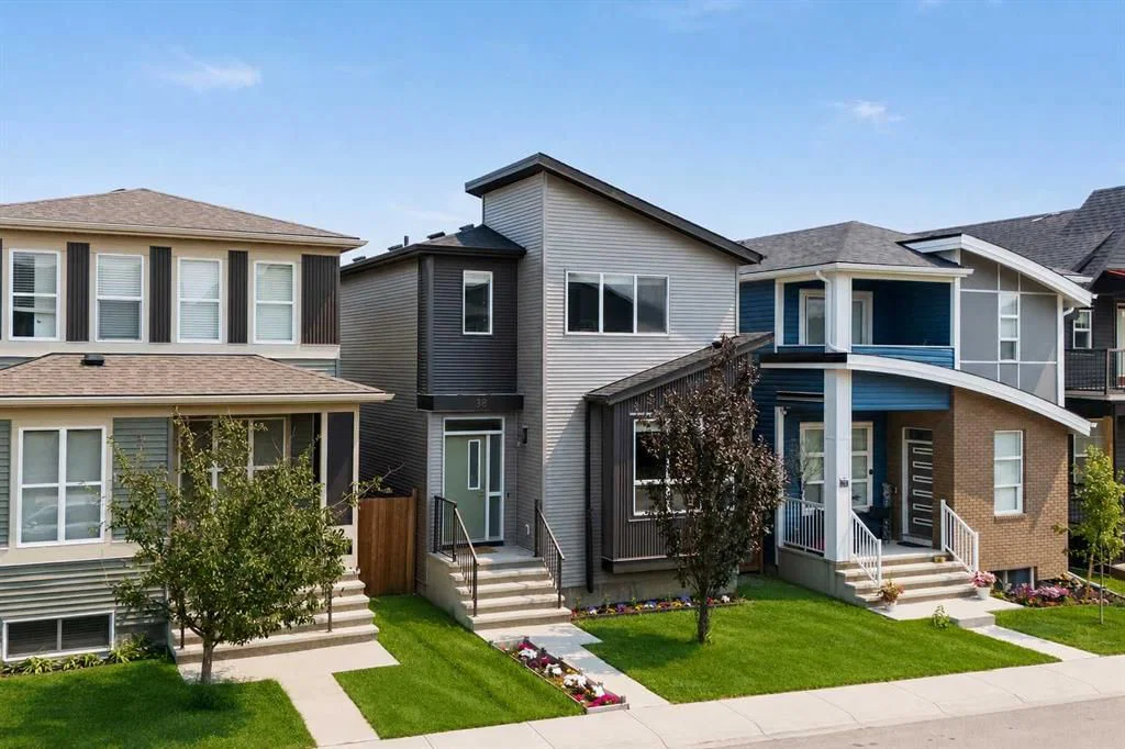 38 Howse Row N, Calgary — main listing photo