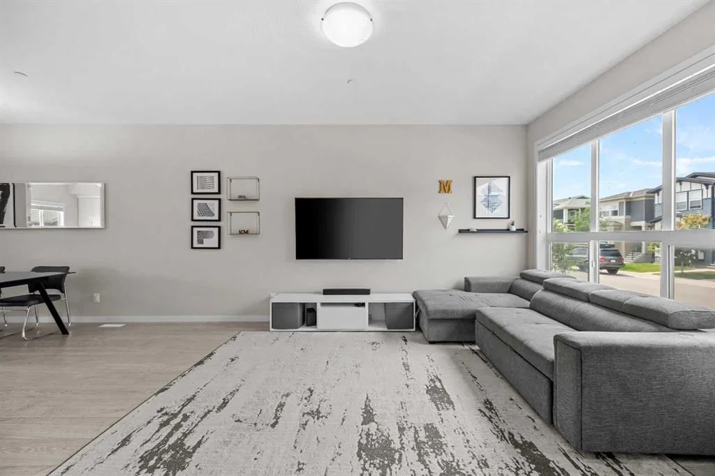 38 Howse Row N, Calgary — photo 4 of 50