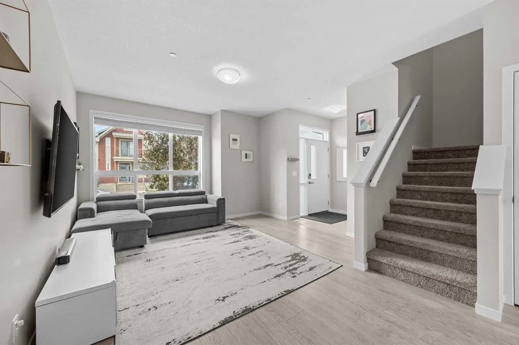 38 Howse Row N, Calgary — photo 5 of 50