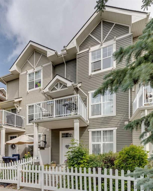 23 Toscana Gardens NW, Calgary — photo 3 of 36