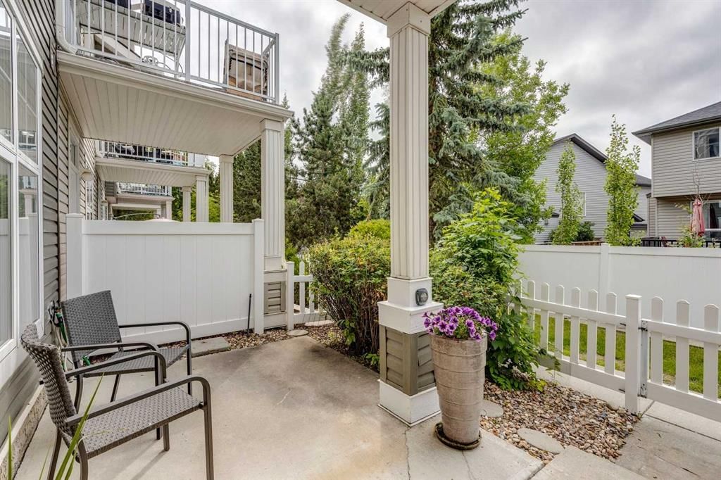 23 Toscana Gardens NW, Calgary — photo 5 of 36