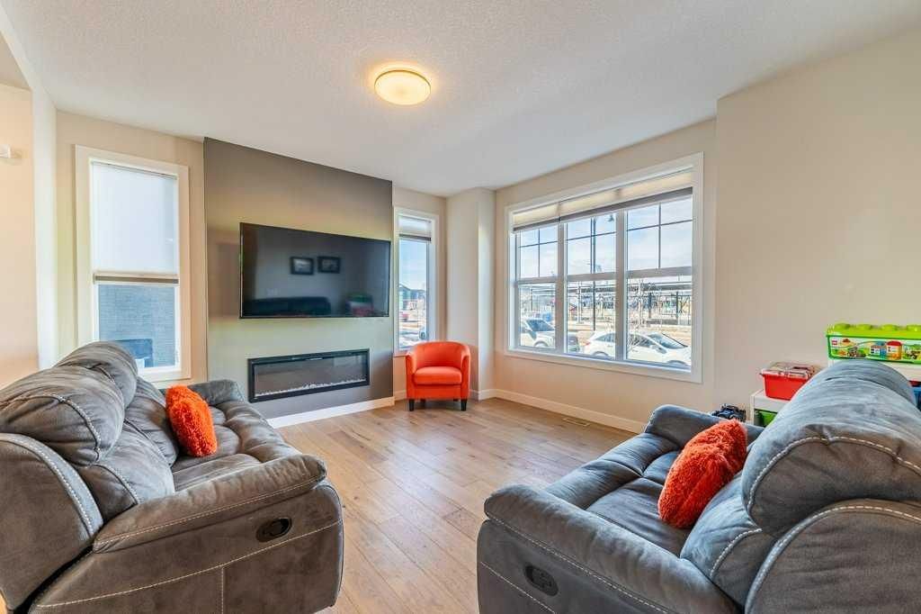 153 Waterford Boulevard, Chestermere — main listing photo