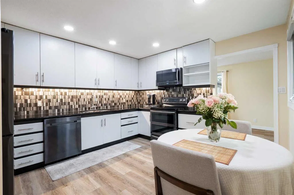 48 Deermont Way SE, Calgary — photo 2 of 50