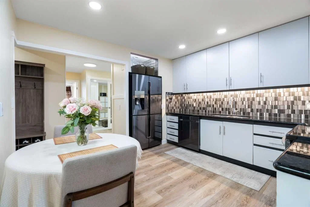 48 Deermont Way SE, Calgary — photo 4 of 50
