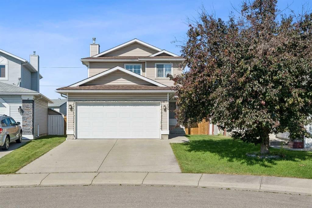 100 Applemont Close SE, Calgary — photo 2 of 40