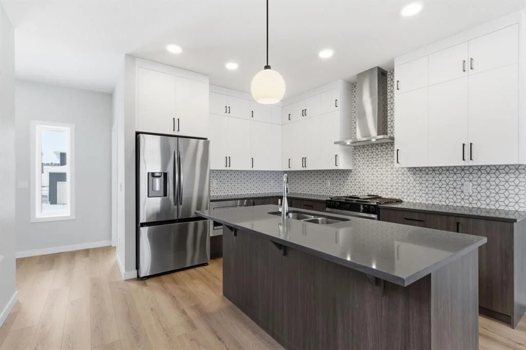 440 Lewiston Landing NE, Calgary — main listing photo