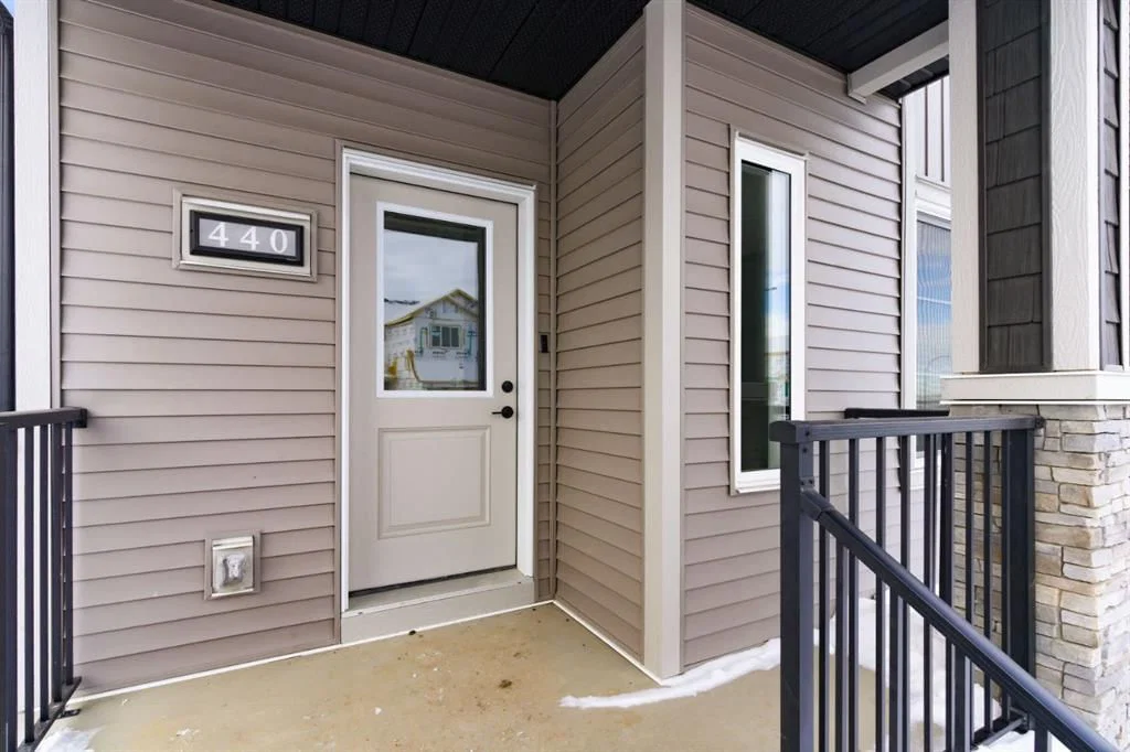 440 Lewiston Landing NE, Calgary — photo 4 of 43