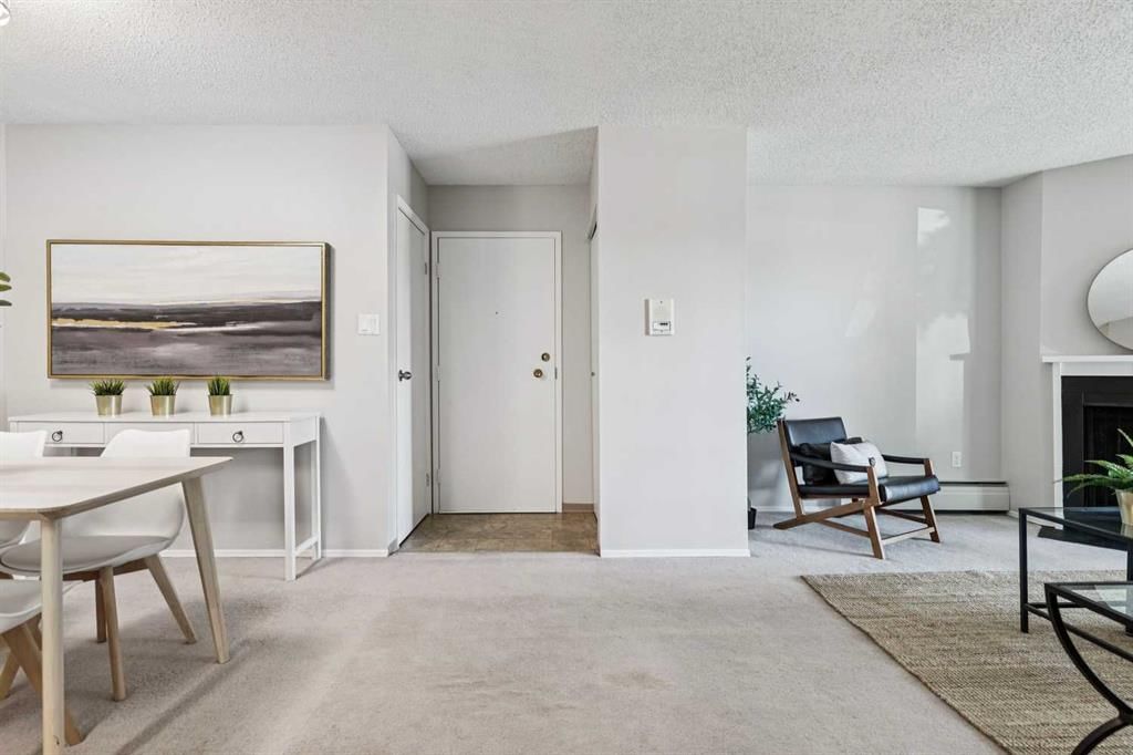 5109, 315 Southampton Drive SW, Calgary — photo 3 of 33