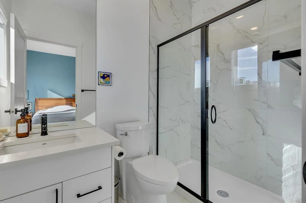 171 Greenbriar Place NW, Calgary — photo 5 of 45