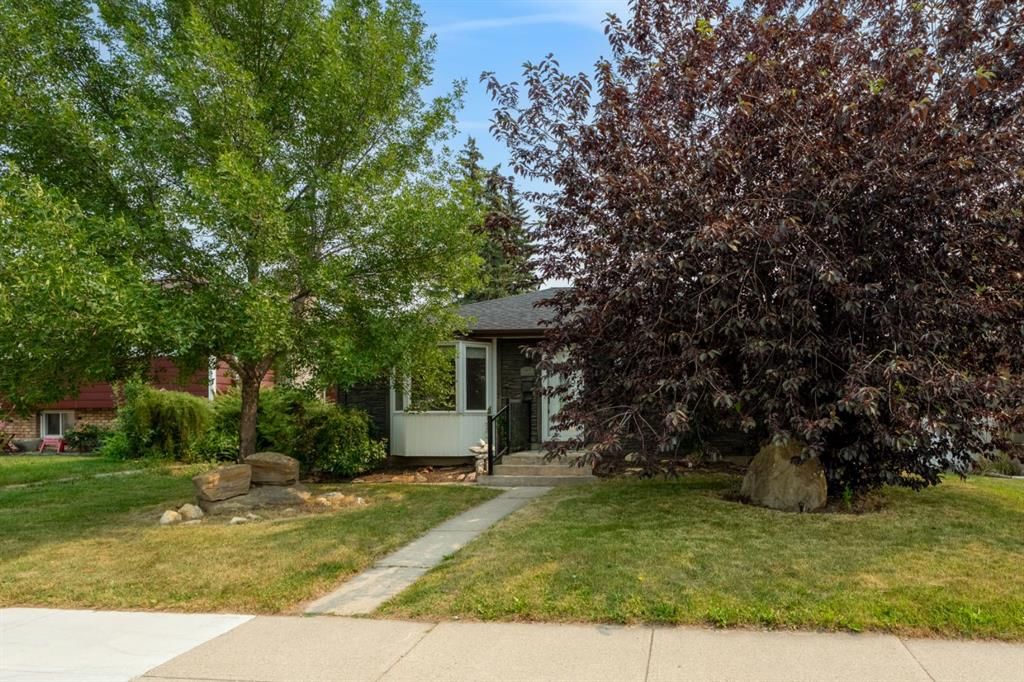 9408 5 Street SE, Calgary — photo 3 of 48
