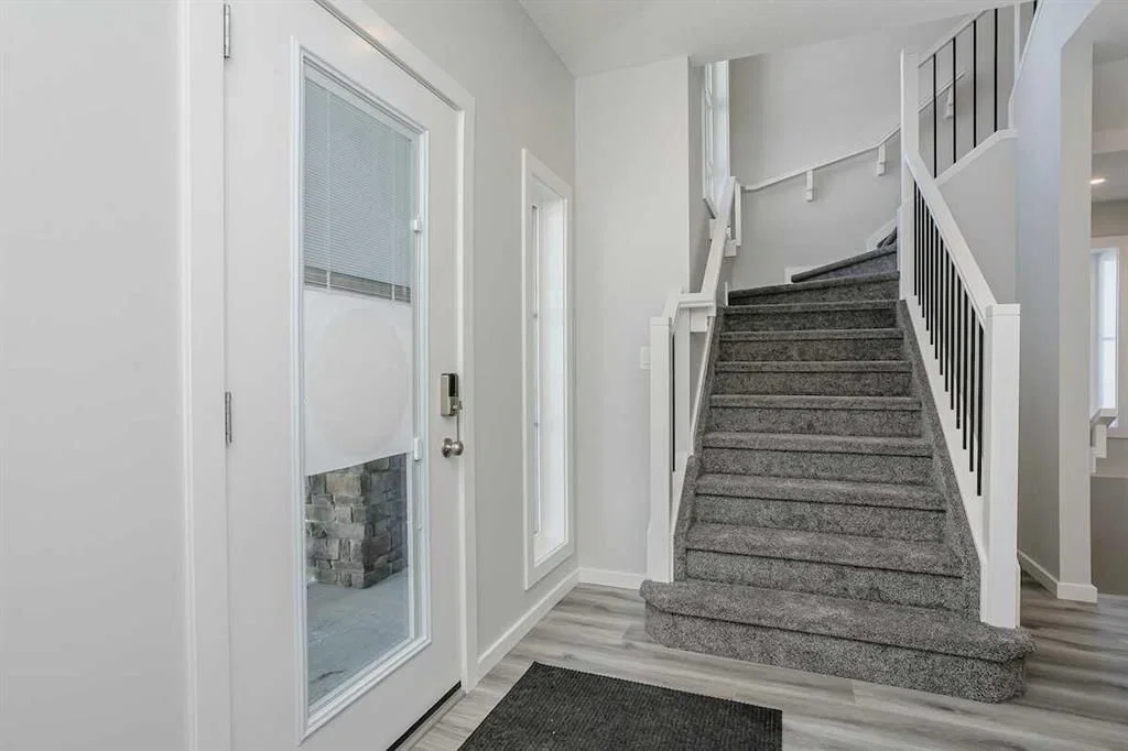 235 Heartwood Grove SE, Calgary — photo 3 of 28