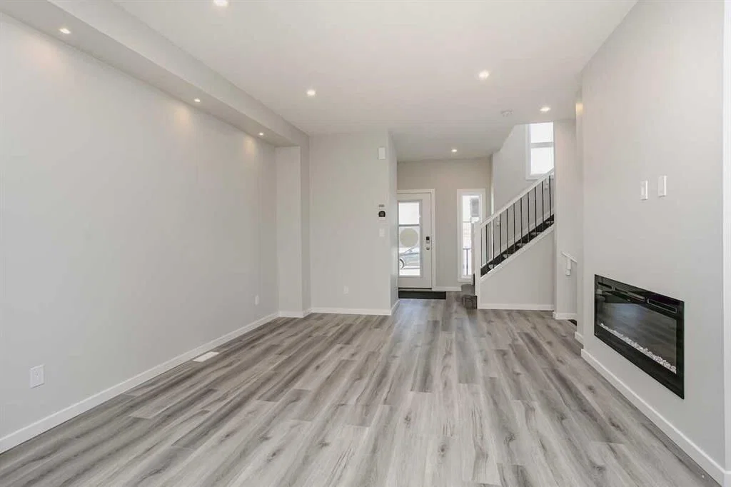 235 Heartwood Grove SE, Calgary — photo 5 of 28