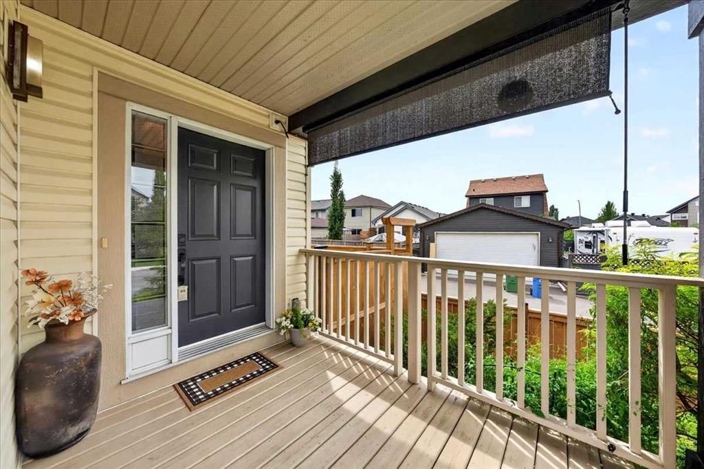 261 Copperstone Gardens SE, Calgary — photo 3 of 34