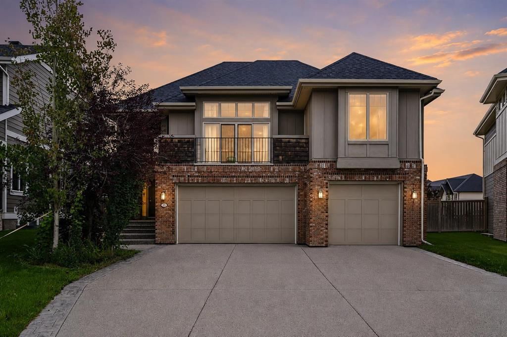 22 Wendham Place SW, Calgary — main listing photo
