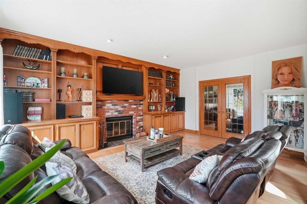 11516 Douglas Woods Rise SE, Calgary — photo 4 of 43
