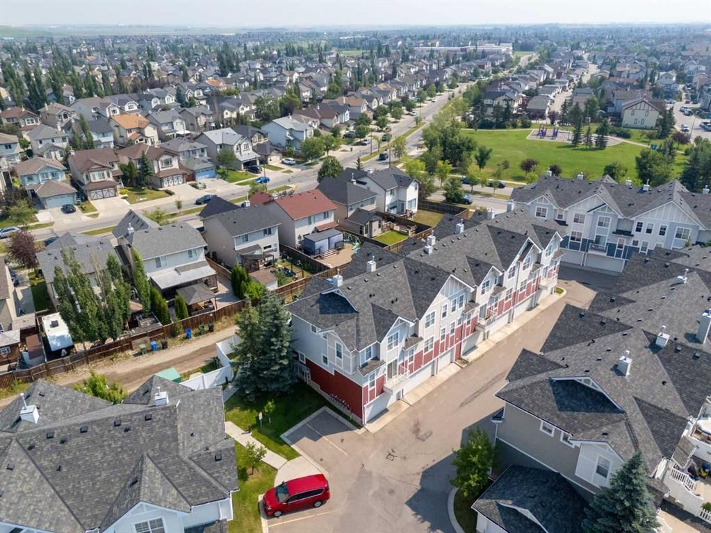 3032 New Brighton Gardens SE, Calgary — photo 5 of 41