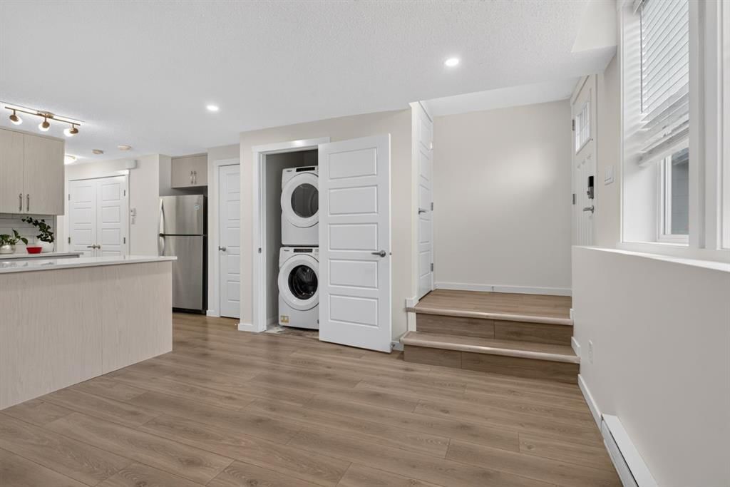 461 Cranbrook Square SE, Calgary — photo 4 of 29