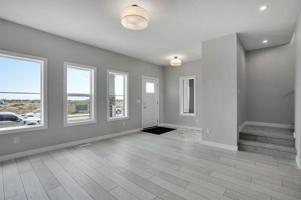 284 Huxbury View NE, Calgary — photo 5 of 50