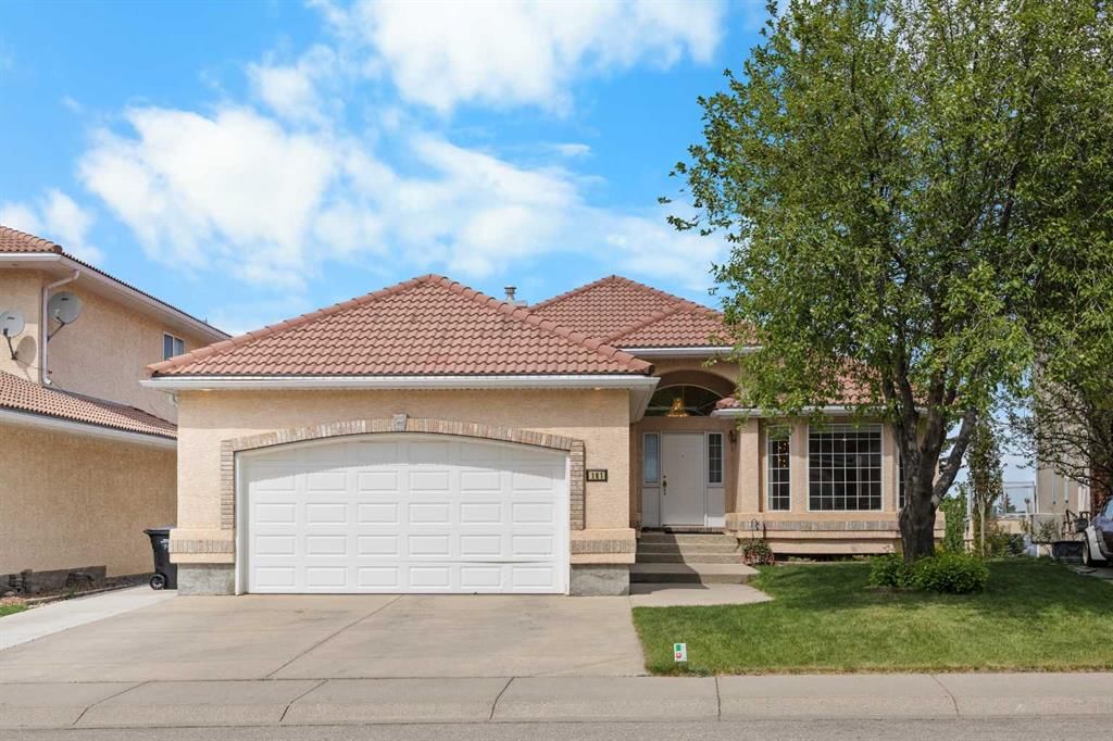 191 Hamptons Terrace NW, Calgary — main listing photo