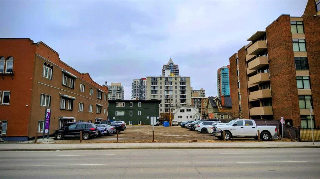 805 12 Avenue SW, Calgary — photo 3 of 5