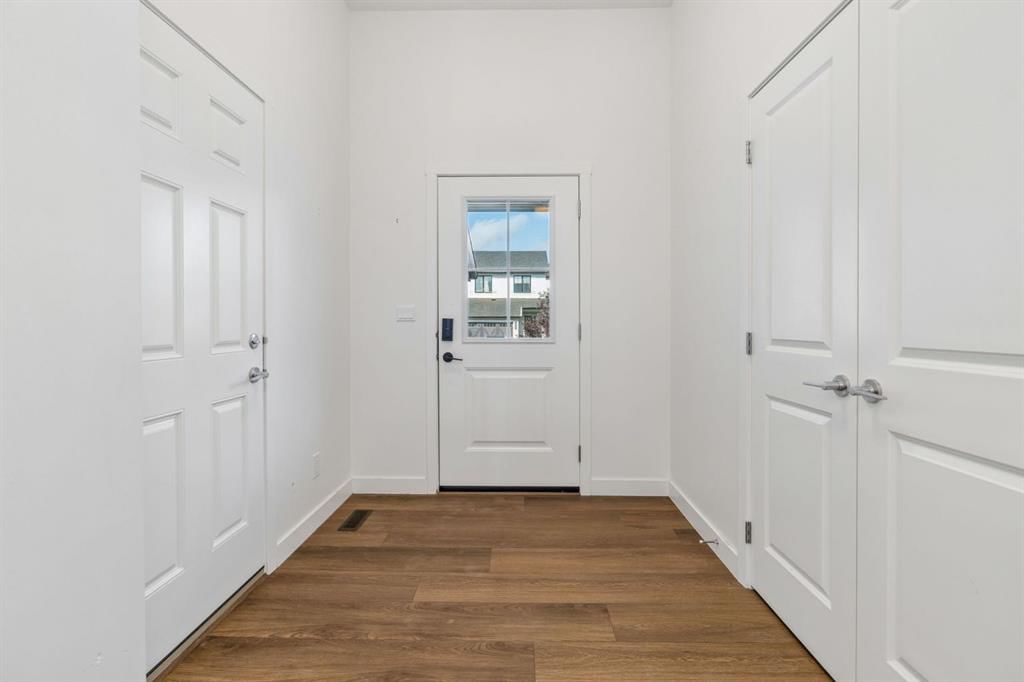 2046 Fowler Road SW, Airdrie — photo 3 of 38