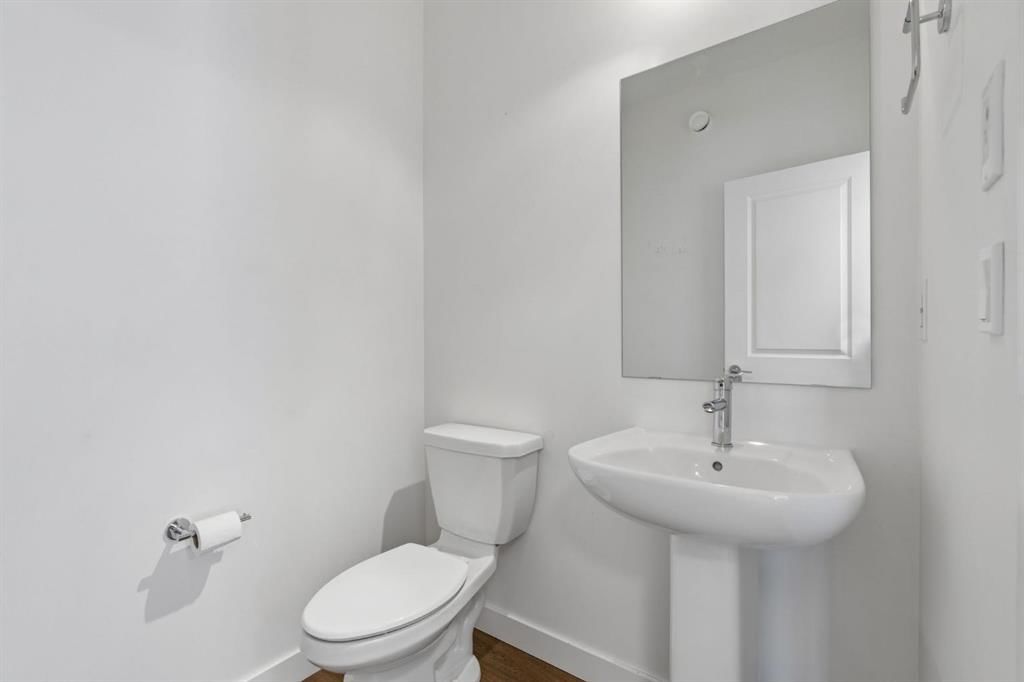 2046 Fowler Road SW, Airdrie — photo 4 of 38