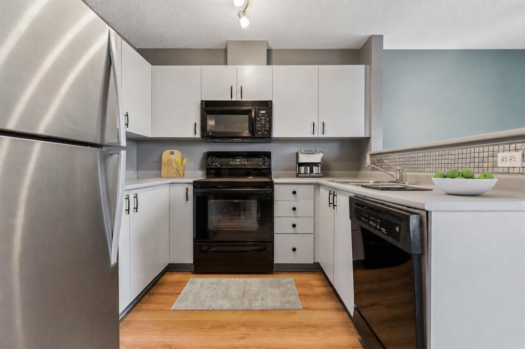 702, 760 Railway Gate SW, Airdrie — photo 5 of 19