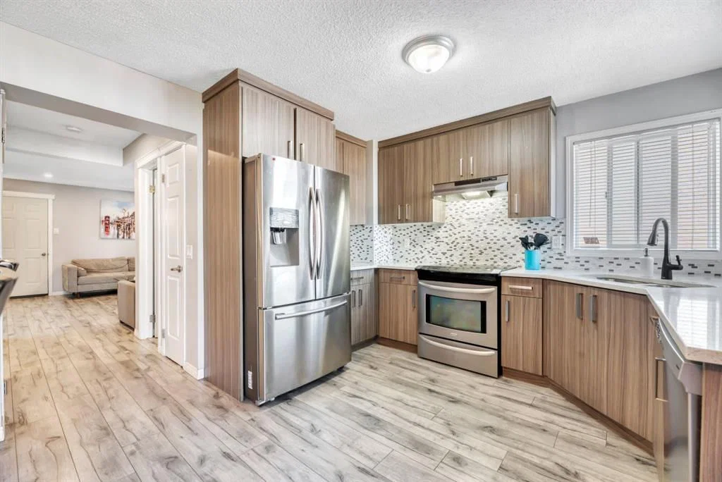7 San Diego Manor NE, Calgary — photo 5 of 35