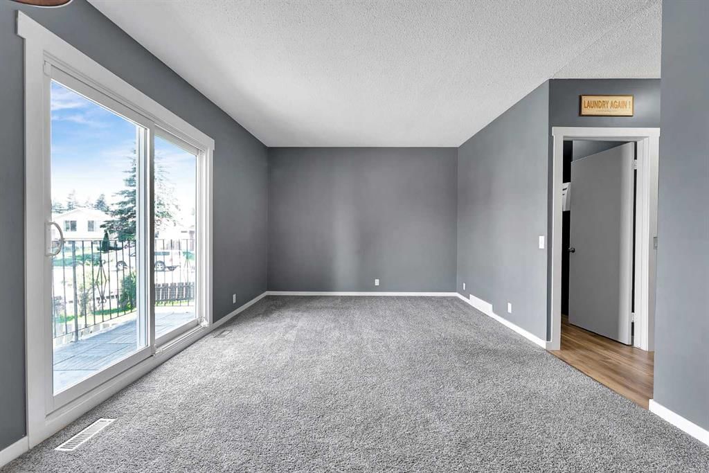 2, 435 Pinehill Road NE, Calgary — photo 5 of 31