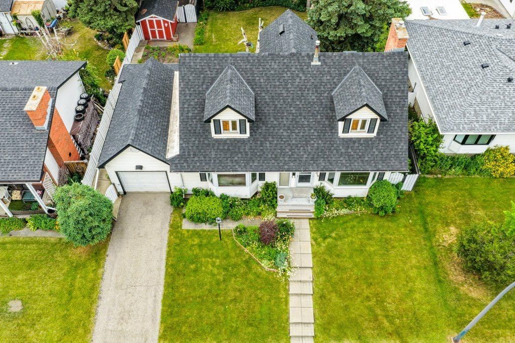 11019 Bradbury Drive SW, Calgary — photo 5 of 50
