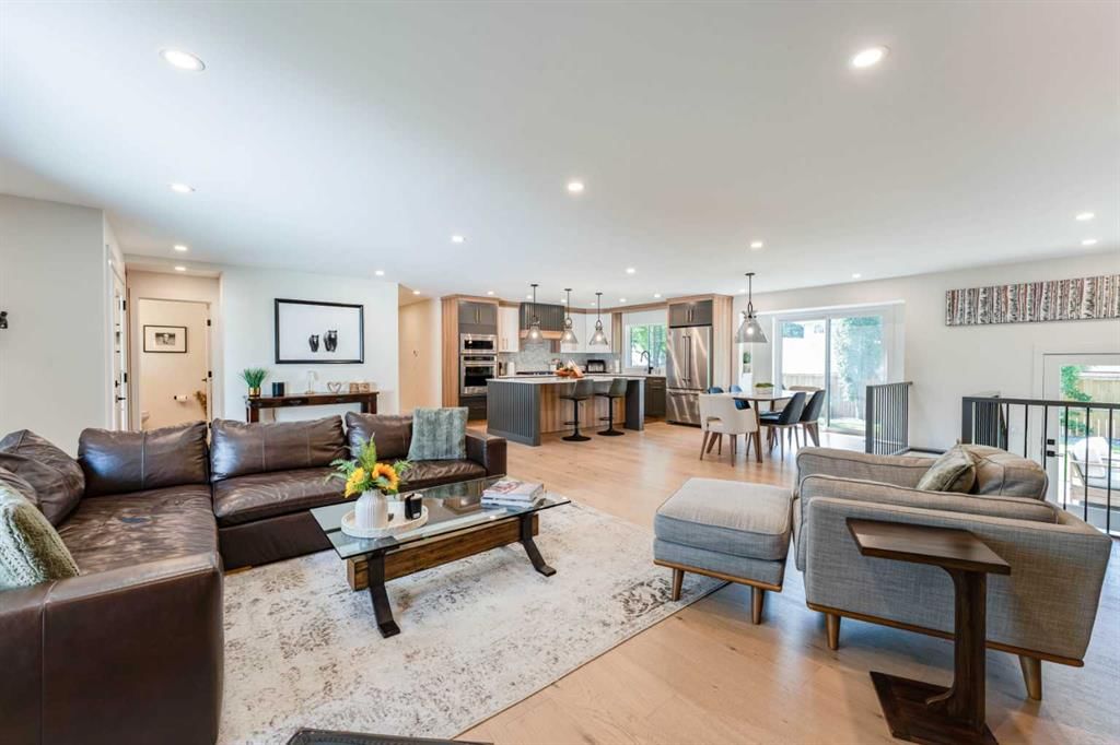 651 Willingdon Boulevard SE, Calgary — photo 5 of 50