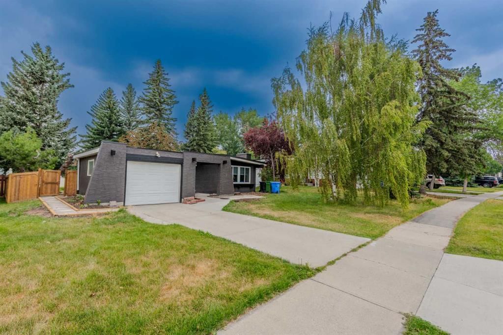 5655 Dalhousie Drive NW, Calgary — main listing photo