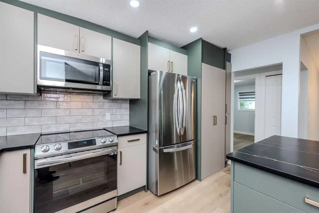 5655 Dalhousie Drive NW, Calgary — photo 5 of 33