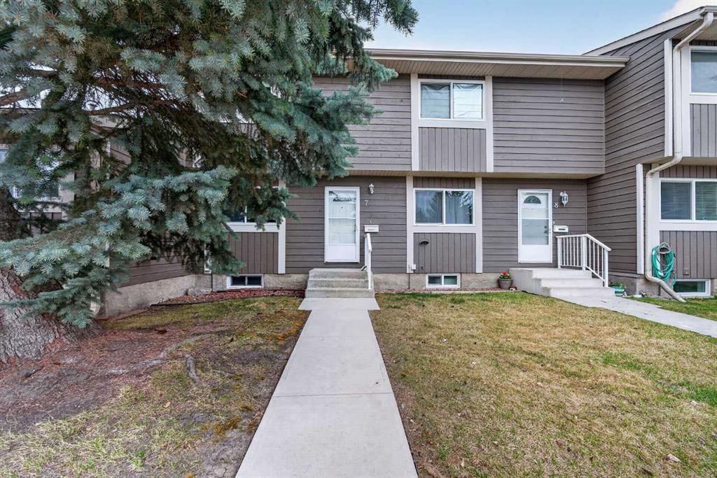 7, 14736 Deerfield Drive SE, Calgary — main listing photo