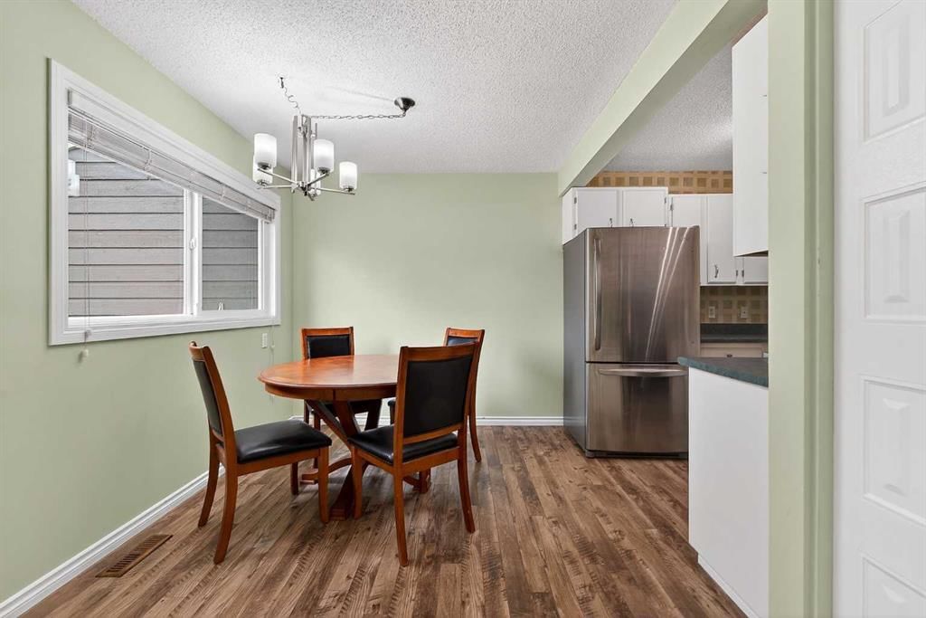 7, 14736 Deerfield Drive SE, Calgary — photo 5 of 37