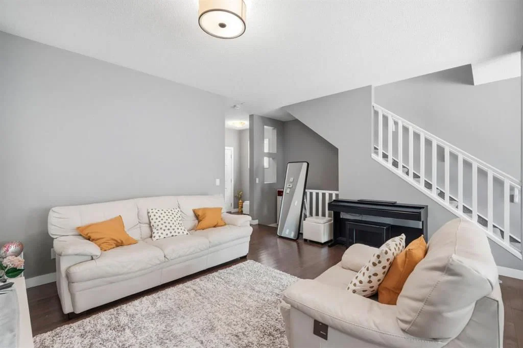 98 Panton Way NW, Calgary — photo 5 of 26
