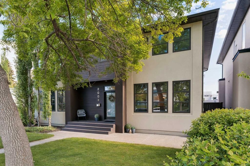 2003 32 Avenue SW, Calgary — photo 2 of 45