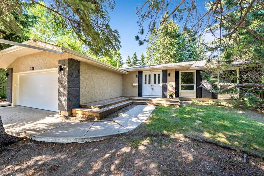 224 Varsity Crescent NW, Calgary — main listing photo