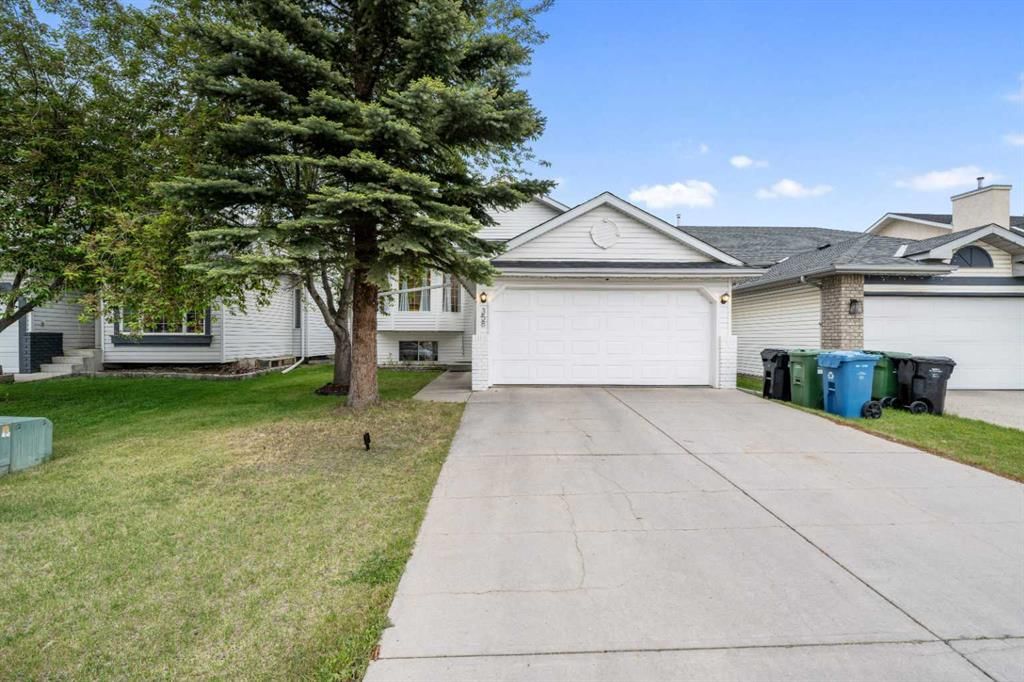 358 Hawkstone Drive NW, Calgary — main listing photo