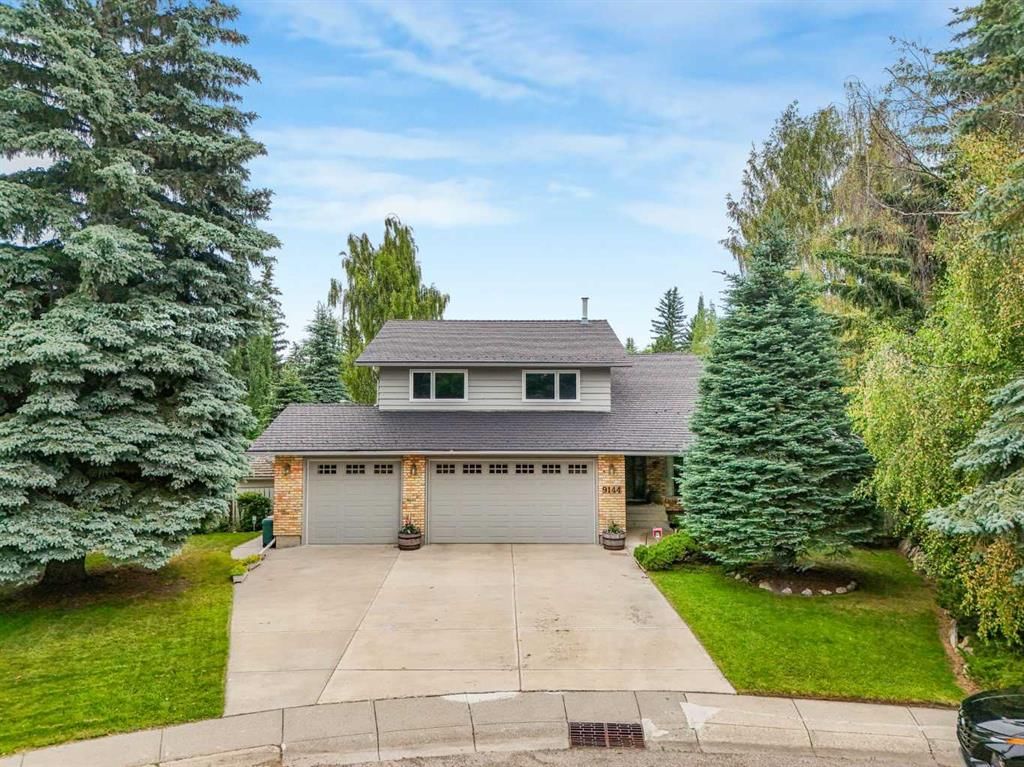 9144 Oakmount Drive SW, Calgary — photo 2 of 50