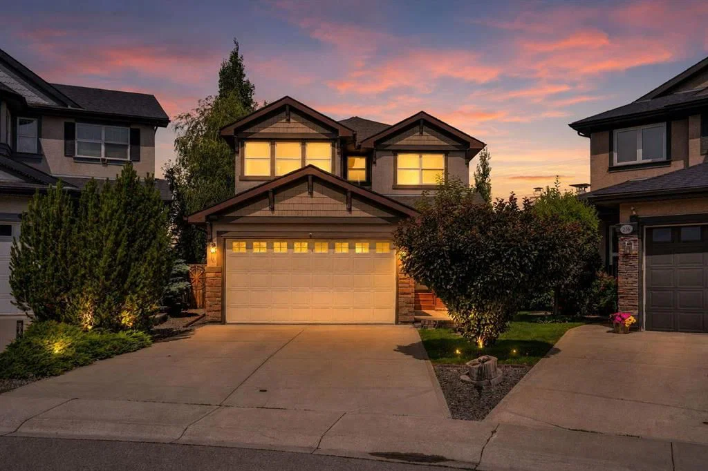 212 Everbrook Way SW, Calgary — main listing photo