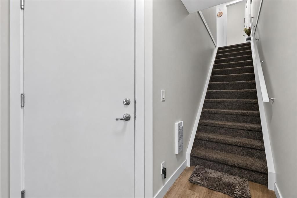 20 Evanscrest Park NW, Calgary — photo 3 of 37