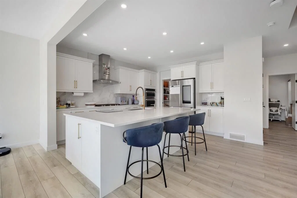 423 Legacy Circle SE, Calgary — photo 5 of 29