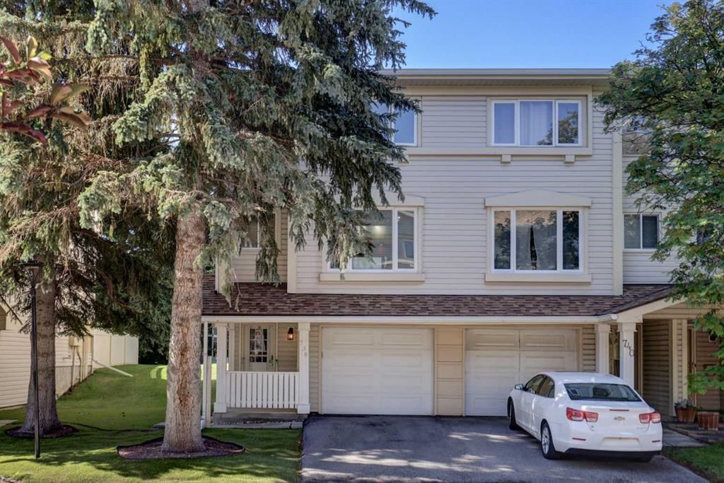 738 Queenston Terrace SE, Calgary — photo 2 of 46