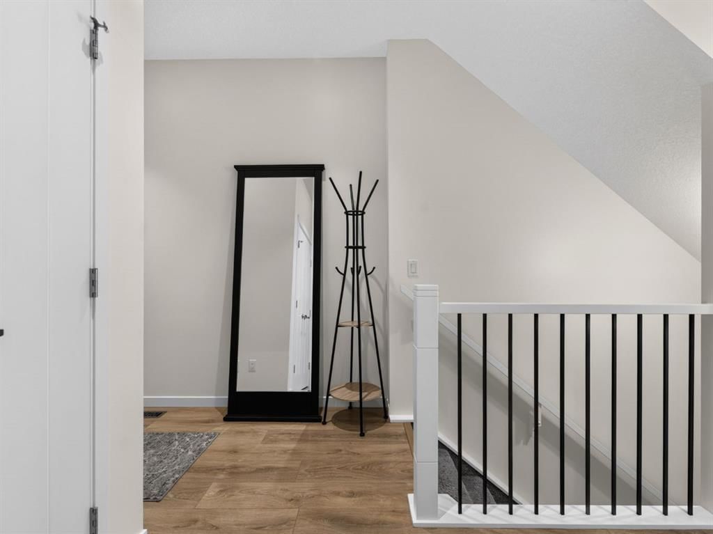 228 Masters Crescent SE, Calgary — photo 4 of 50