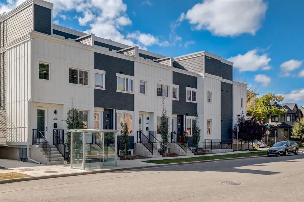 1651 8 Avenue NW, Calgary — photo 3 of 17