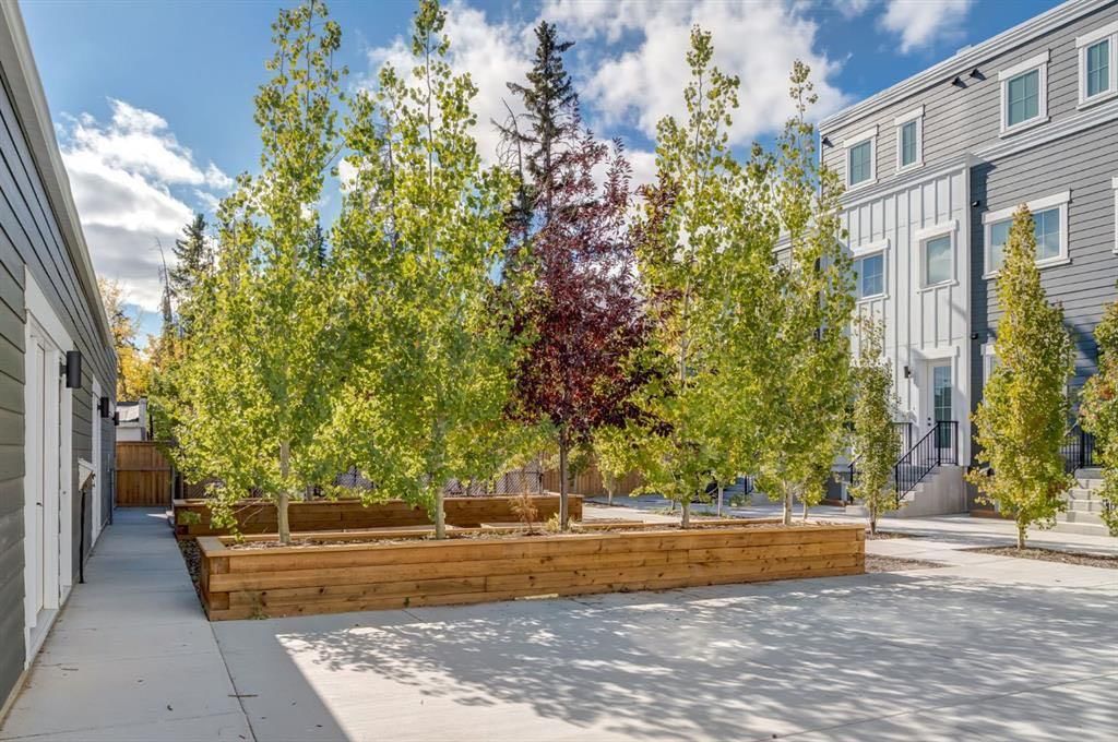 1651 8 Avenue NW, Calgary — photo 5 of 17