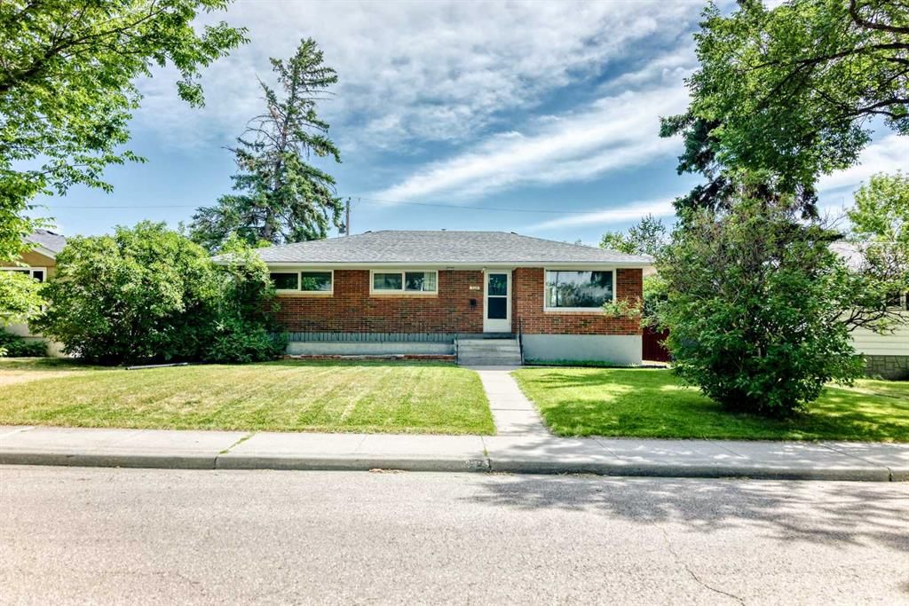 5620 Buckthorn Road NW, Calgary — photo 2 of 28