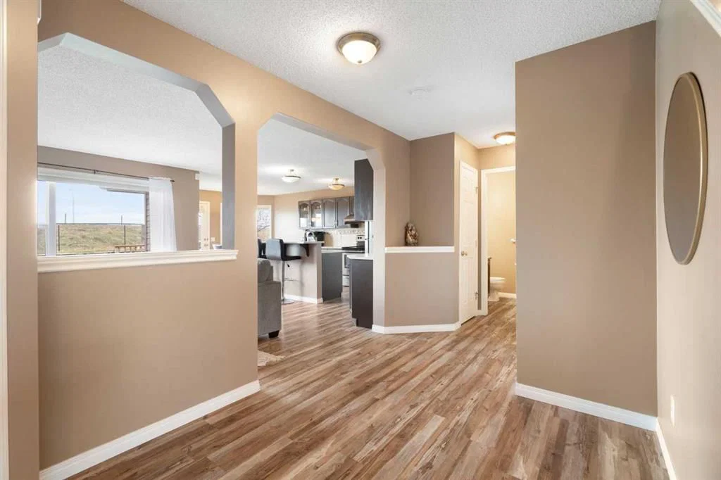 459 Citadel Meadow Bay NW, Calgary — photo 2 of 34